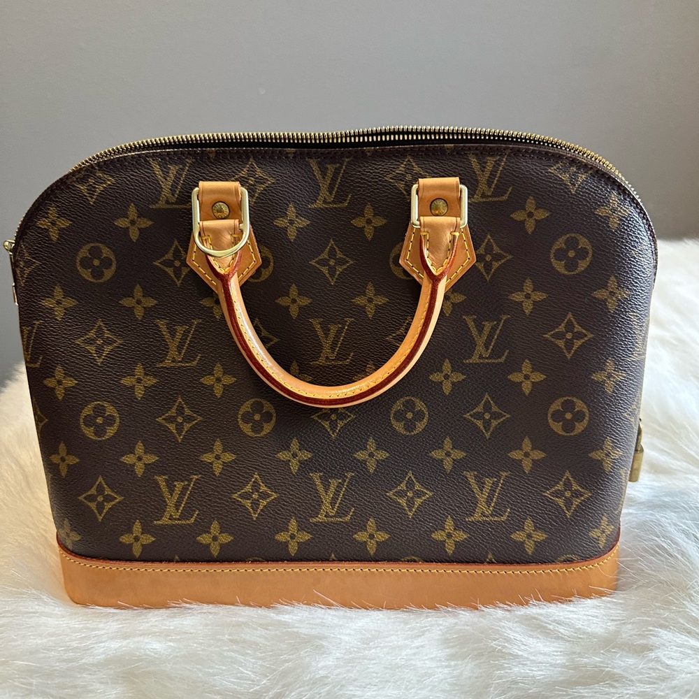 Louis Vuitton Alma MM Monogram